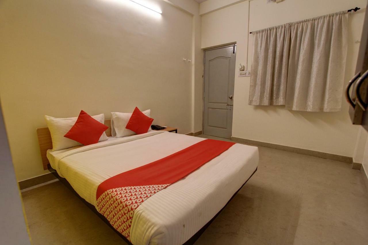Oyo Flagship 36650 Tristar Inn Coimbatore Ruang foto